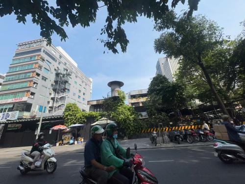 Nhà phố Phường Phú Thọ, Quận Phú Nhuận, hẻm thông đẹp, dân trí tốt, 5 tầng BTCT, giá chỉ 10 tỷ